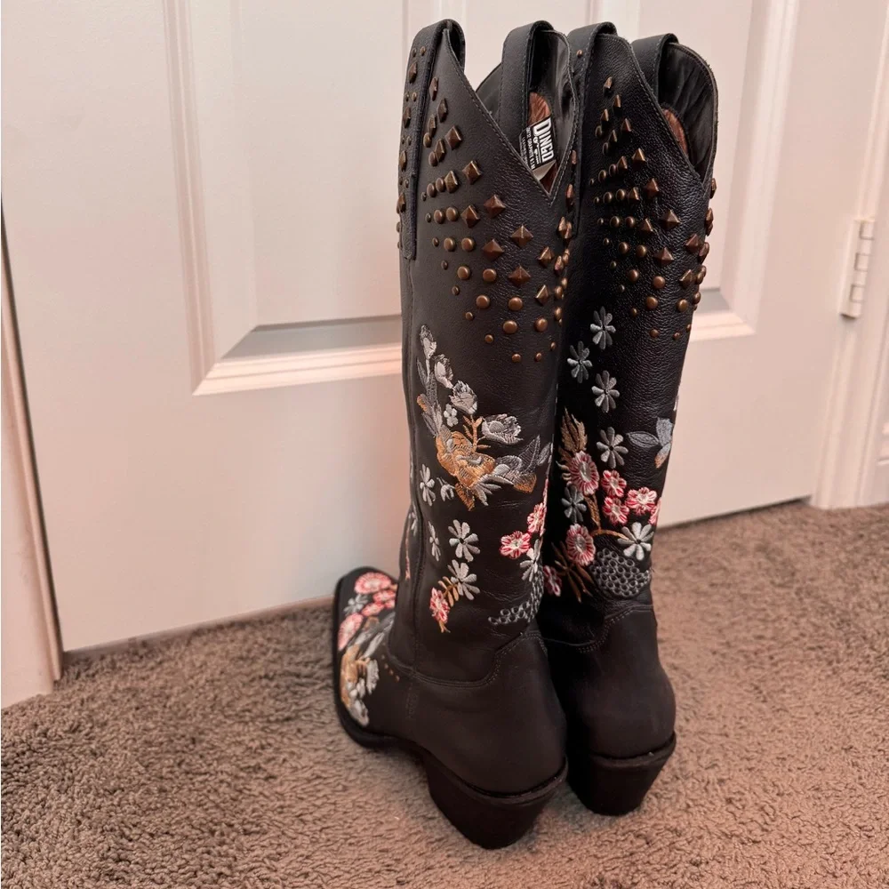 Dingo Women's Poppy Graphite Floral Embroidered Studded Snip Toe Cowboy Boots - Picture 2 of 8